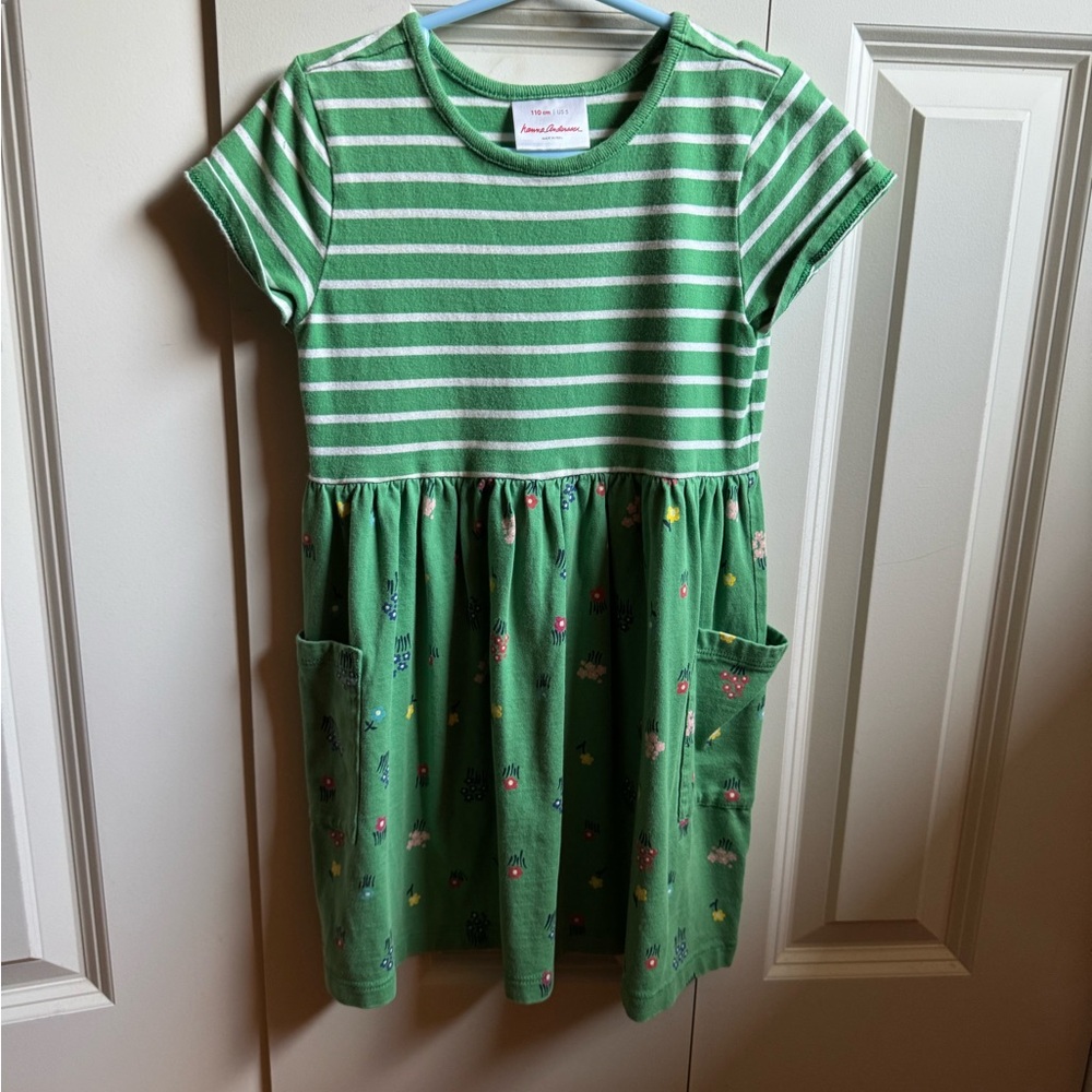 Adorable girls dress